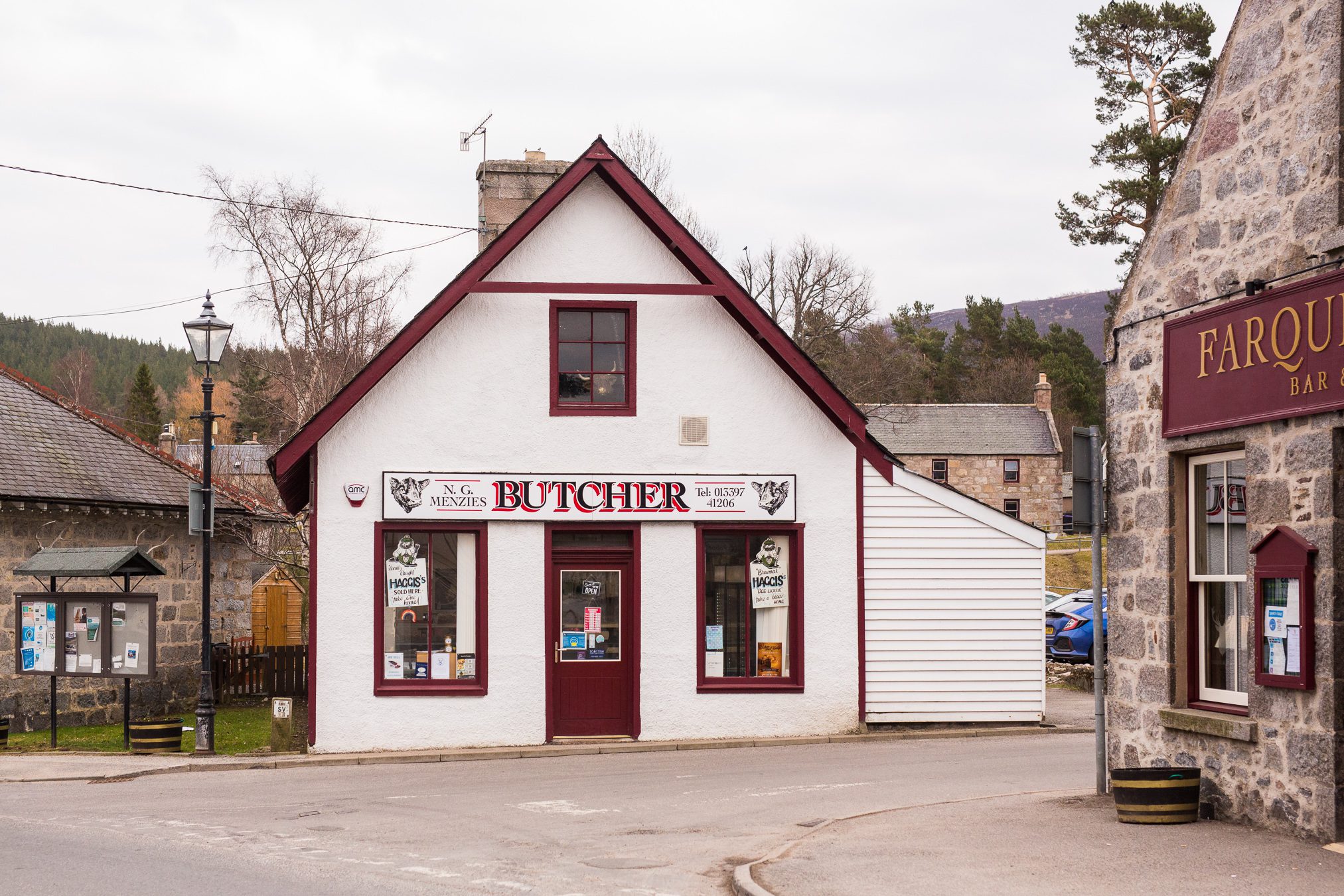 LA_2269_Braemar Butcher Old Gairnshiel